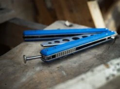 BHQ Balisong Trainer Blue -Pro Messer Verkauf boeker plus bhq balisong trainer blue 01bo714 7 1280x1280