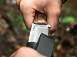 Blaze D2 Walnut -Pro Messer Verkauf manly blaze d2 walnut 02ml012 8 1280x1280